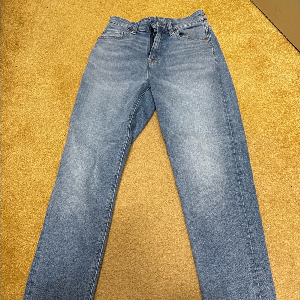 AMERICAN EAGLE BLUE WASH JEANS